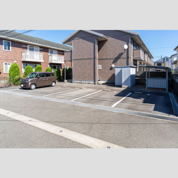駐車場 (駐車場)