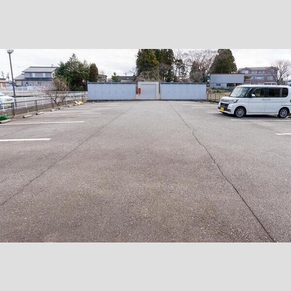 駐車場 (駐車場)