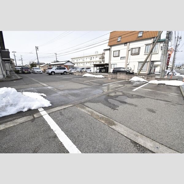 駐車場 (駐車場)