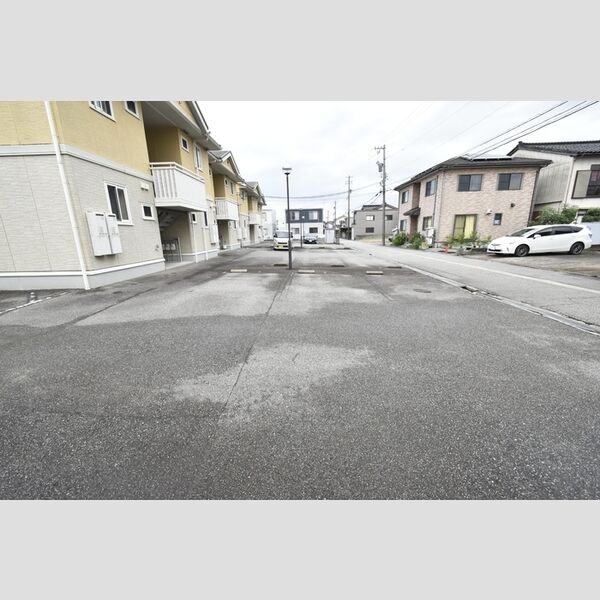 駐車場 (駐車場)