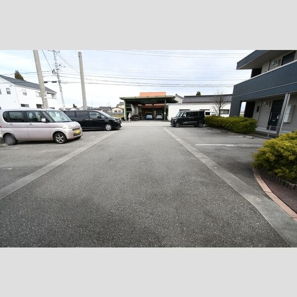 駐車場 (駐車場)