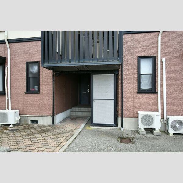 エントランス (エントランス)