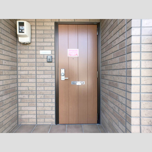 エントランス (エントランス)