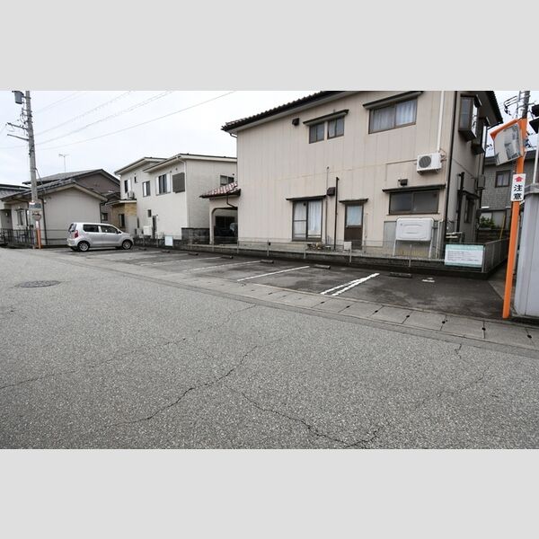 駐車場 (駐車場)