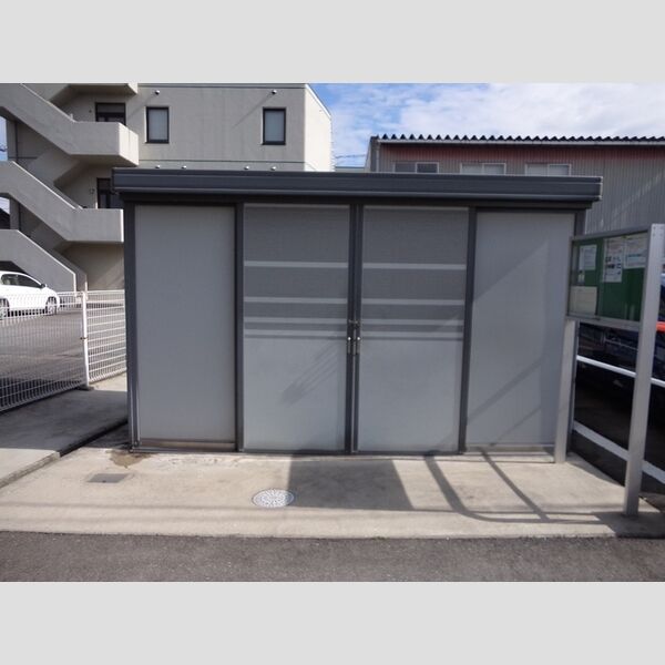 現地周辺 (ゴミステーション)