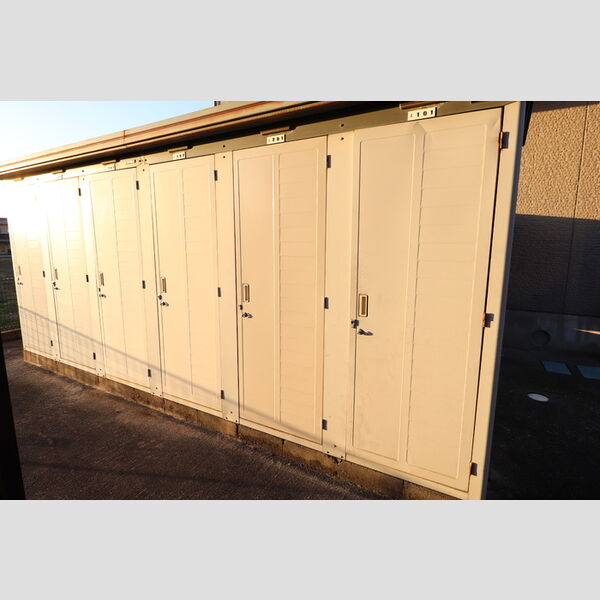 現地周辺 (トランクルーム)