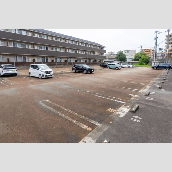 駐車場 (駐車場)