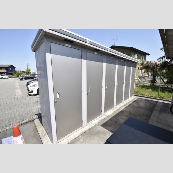 現地周辺 (トランクルーム)