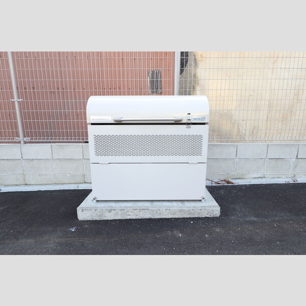 現地周辺 (ゴミステーション)