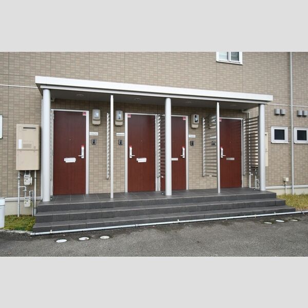 エントランス (エントランス)