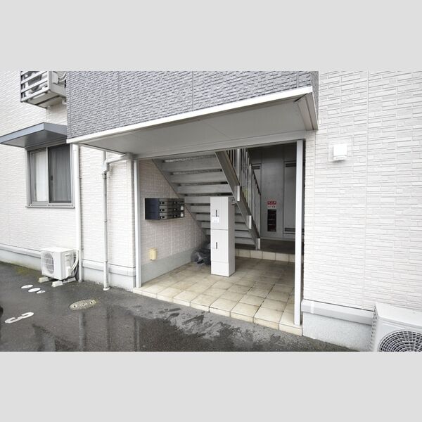 エントランス (エントランス)