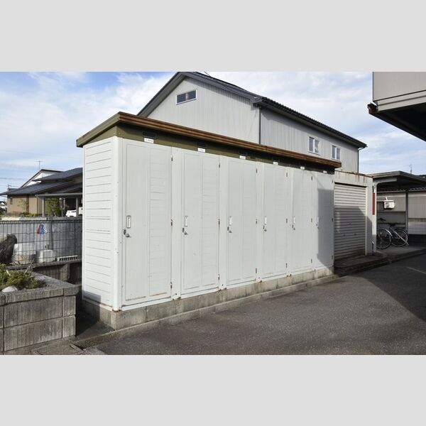 現地周辺 (トランクルーム)