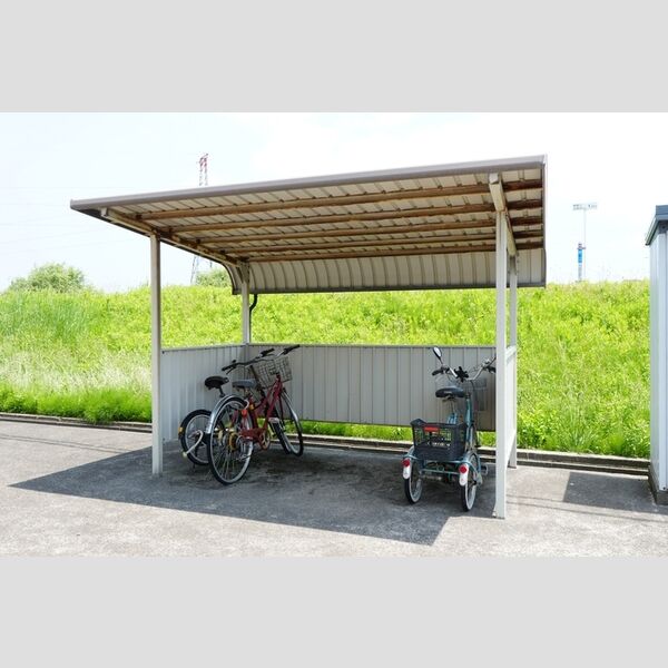 現地周辺 (サイクルポート)