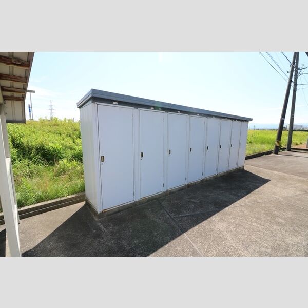 現地周辺 (トランクルーム)