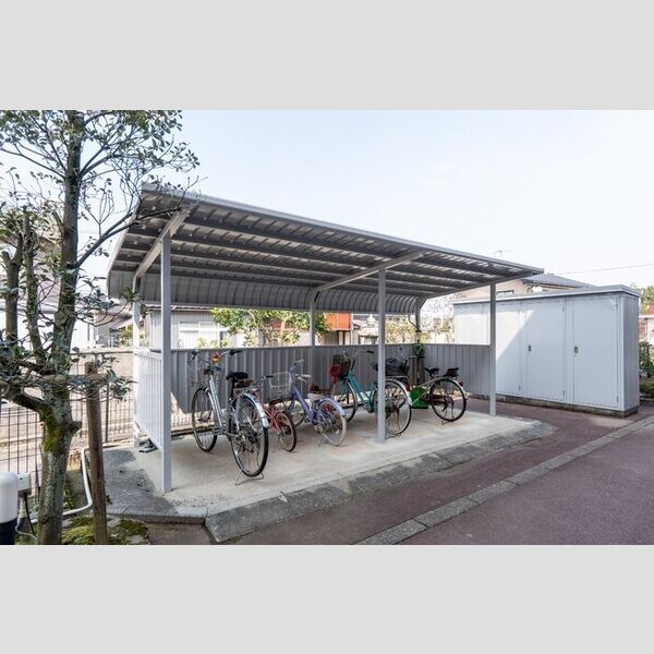 現地周辺 (サイクルポート)