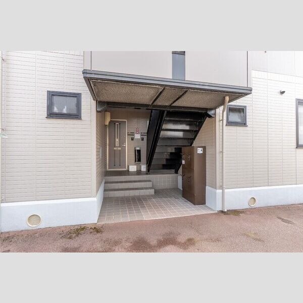 エントランス (エントランス)