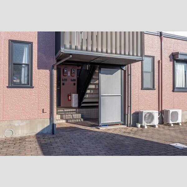 エントランス (エントランス)