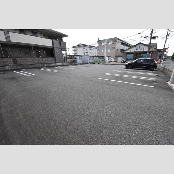 駐車場 (駐車場)