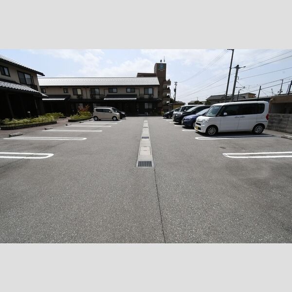 駐車場 (駐車場)