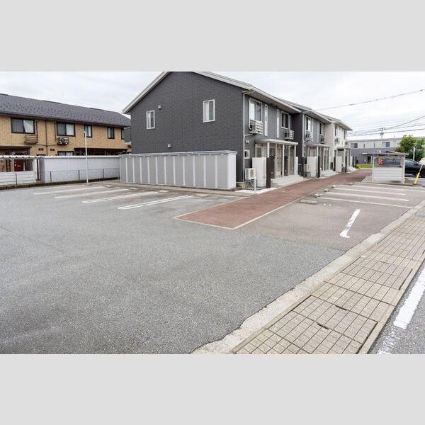 駐車場 (駐車場)