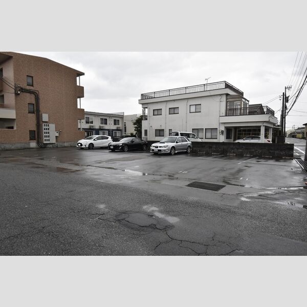 駐車場 (駐車場)