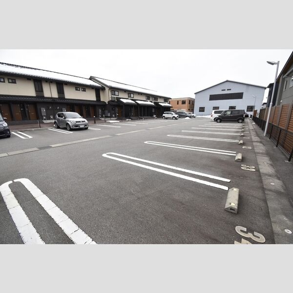 駐車場 (駐車場)