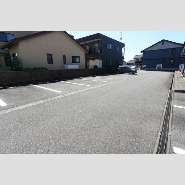 駐車場 (駐車場)