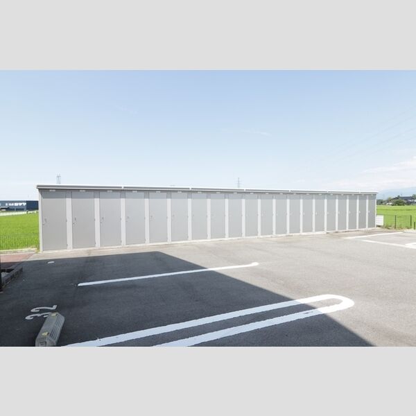 現地周辺 (トランクルーム)