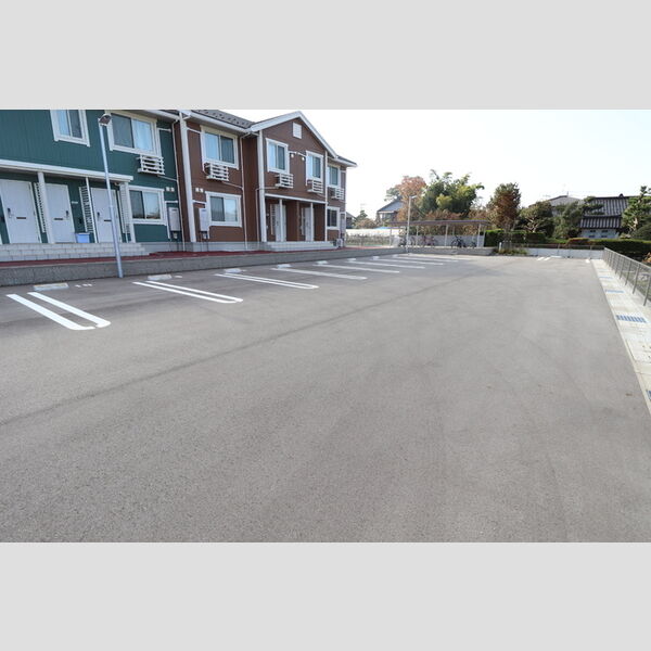 駐車場 (駐車場)