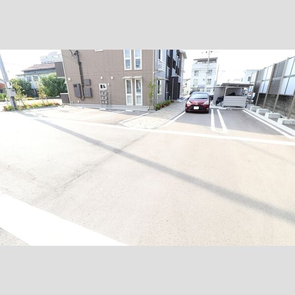 駐車場 (駐車場)