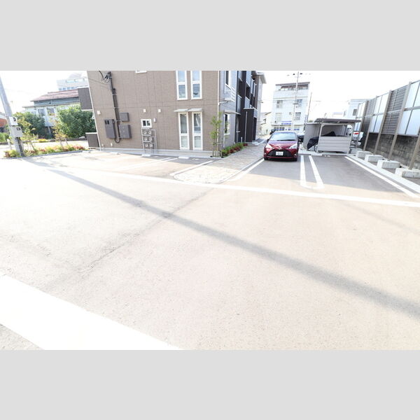 駐車場 (駐車場)
