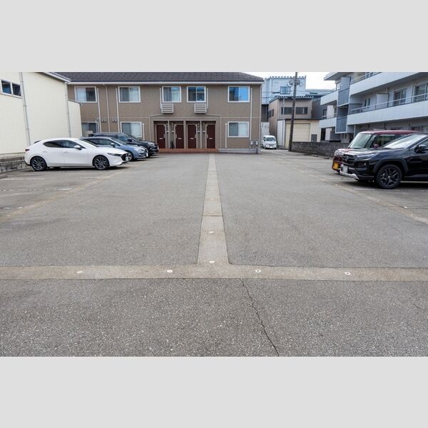 駐車場 (駐車場)