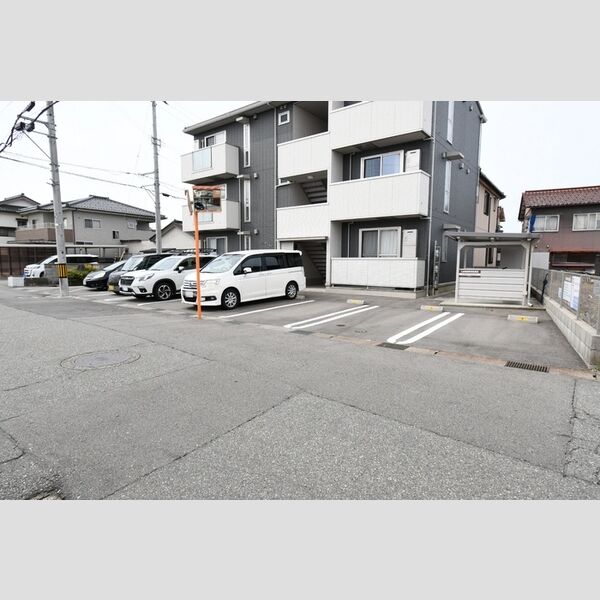 駐車場 (駐車場)