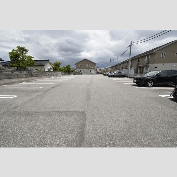 駐車場 (駐車場)