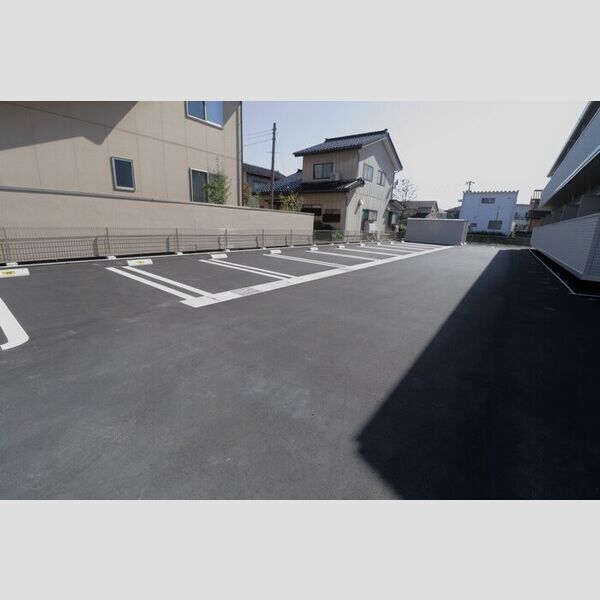 駐車場 (駐車場)