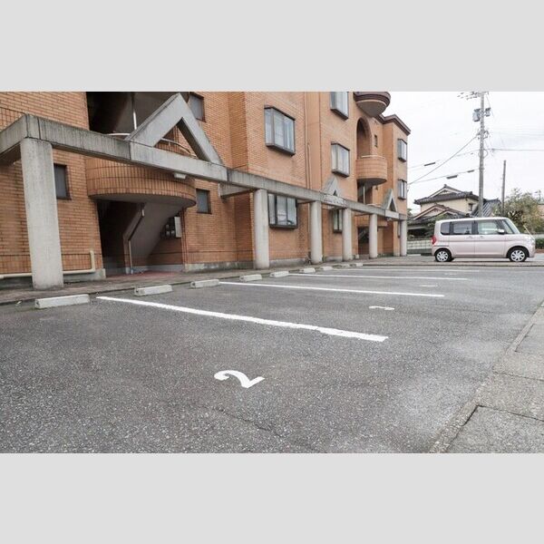 駐車場 (駐車場)