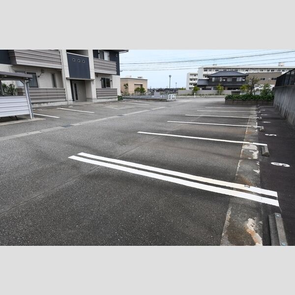 駐車場 (駐車場)