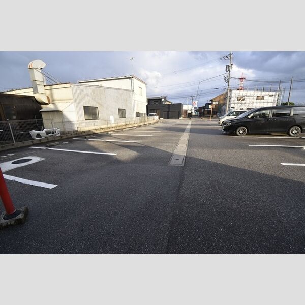 駐車場 (駐車場)