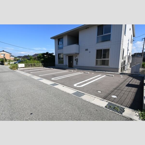 駐車場 (駐車場)