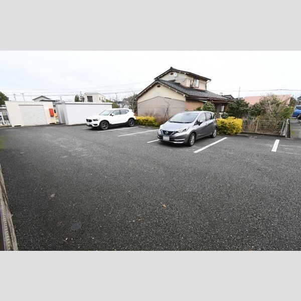 駐車場 (駐車場)