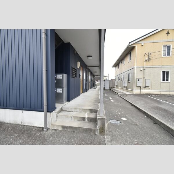 エントランス (エントランス)