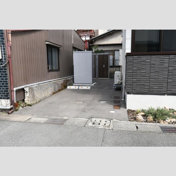 駐車場 (駐車場)