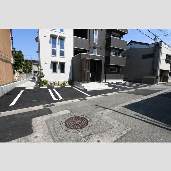 駐車場 (駐車場)