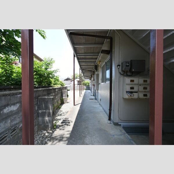 エントランス (エントランス)