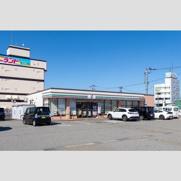 現地周辺 (セブンイレブン富山掛尾店まで500m)