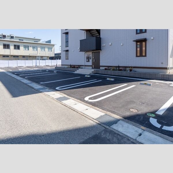 駐車場 (駐車場)