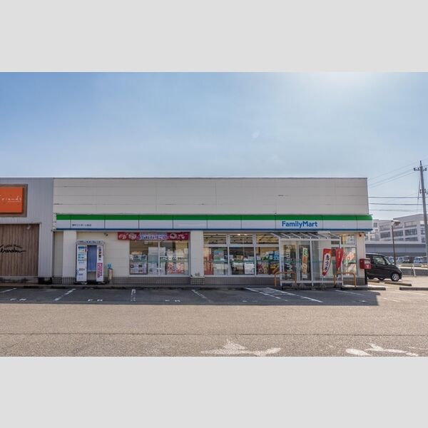 現地周辺 (ファミリーマート婦中ファボーレ前店まで700m)