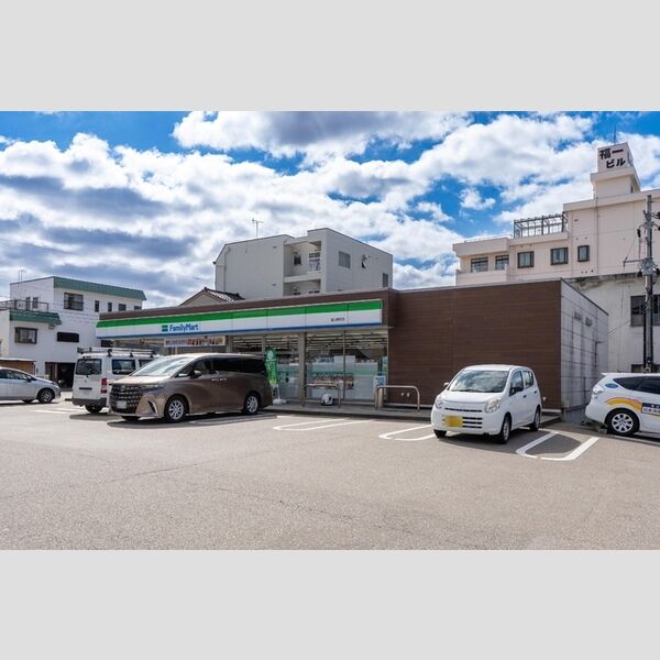 現地周辺 (ファミリーマート富山東町店まで600m)
