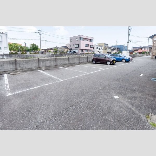 駐車場 (駐車場)