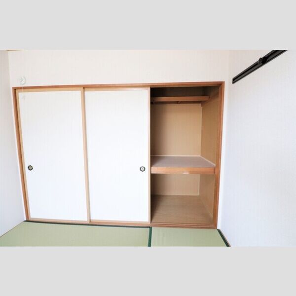 収納 (押し入れ)